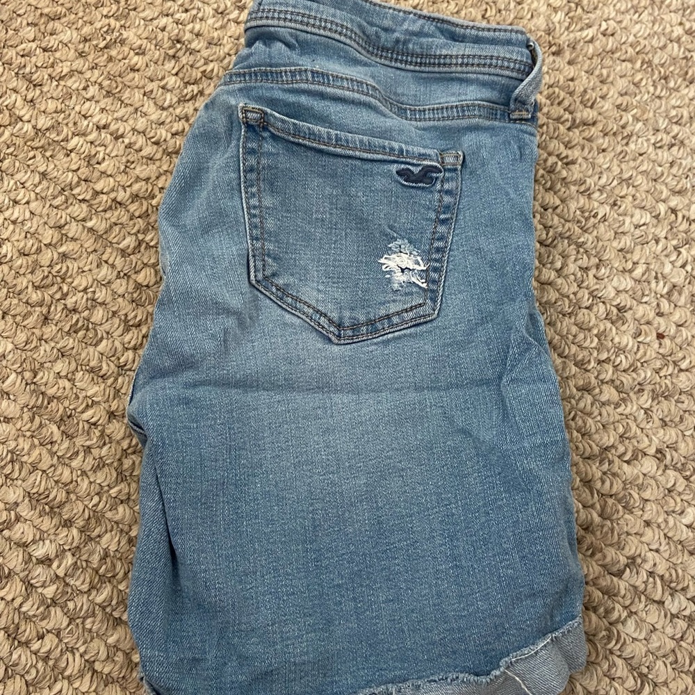 Hollister Shorts! Size w27 or 5